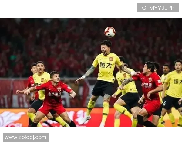 恒大与鲁能激战广东体育场球迷期待精彩对决与激情时刻